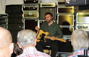 Jerry Donahue erklrt Details zur Gitarre
