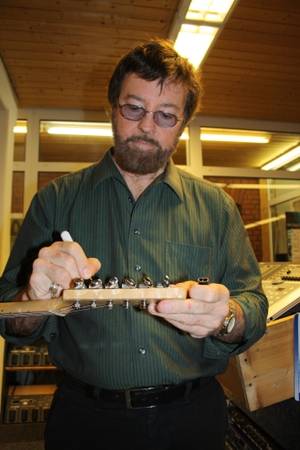 Jerry Donahue signiert Gitarren